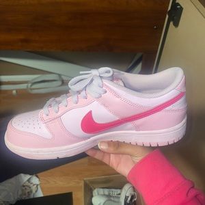 Pink "Barbie" dunks. Size 8'5 in women's// 8/10 condition.